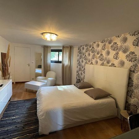 Ty Logis Bed and Breakfast Montrabe Buitenkant foto