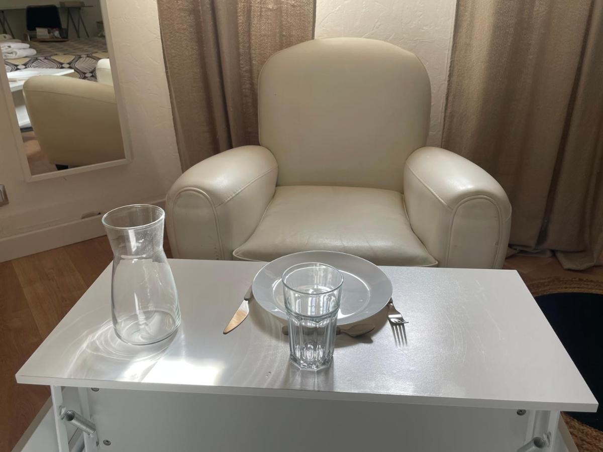 Ty Logis Bed and Breakfast Montrabe Buitenkant foto