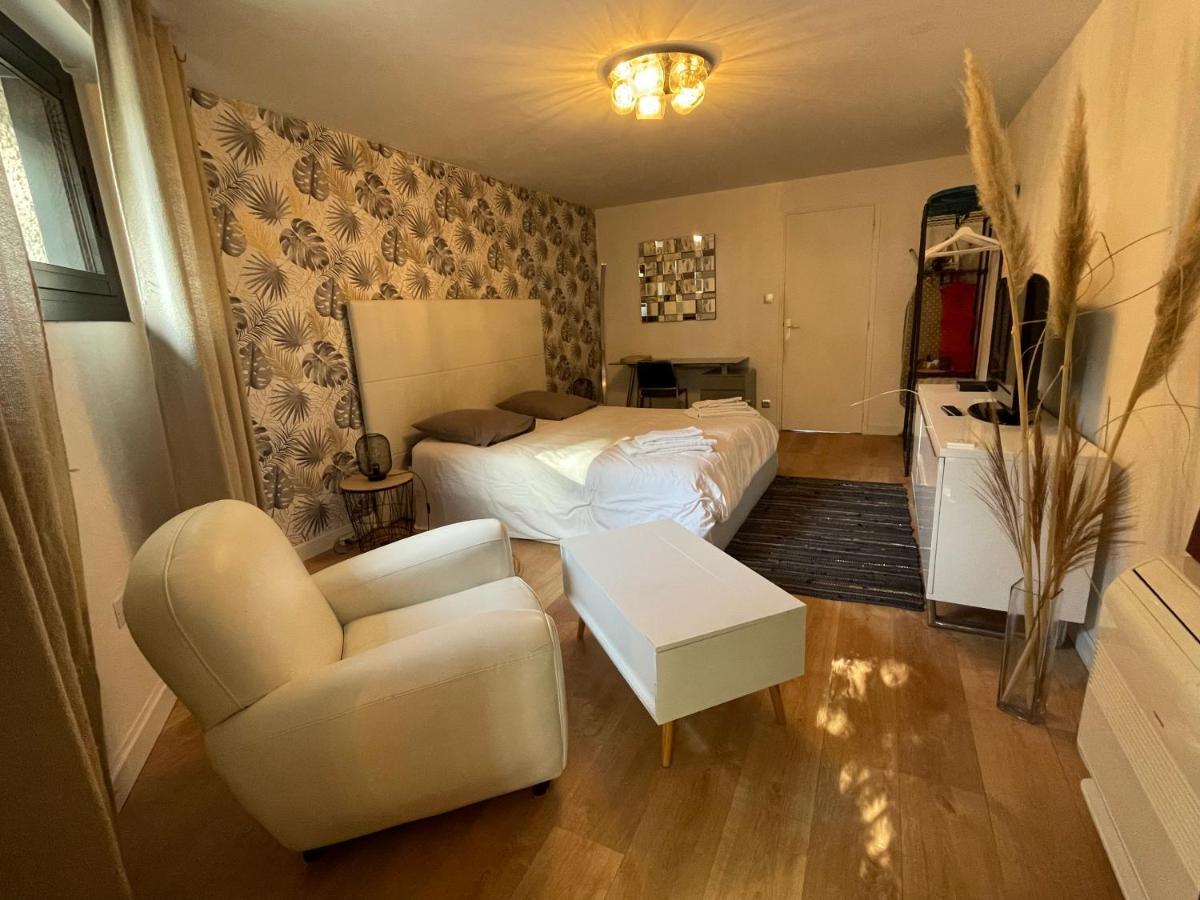 Ty Logis Bed and Breakfast Montrabe Buitenkant foto